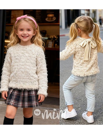 Chlupatý svetřík s flitry a mašlí cream