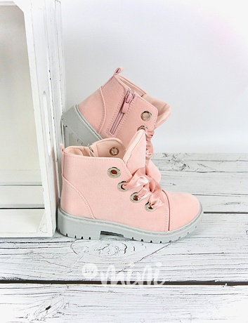 Pink workery