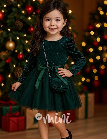 Smaragdové šaty s kabelkou