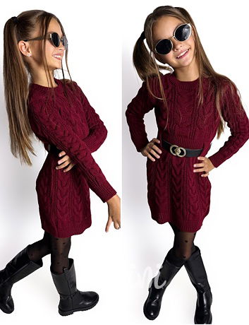 Svetrové šaty s páskem bordo