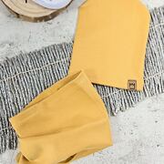 Žebrovaná houmles čepka s nákrčníkem - mustard