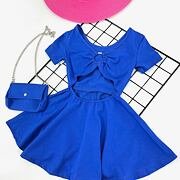 Točivé letní šaty s kabelkou royal blue