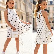 Mini chic šaty s puntíky bílé