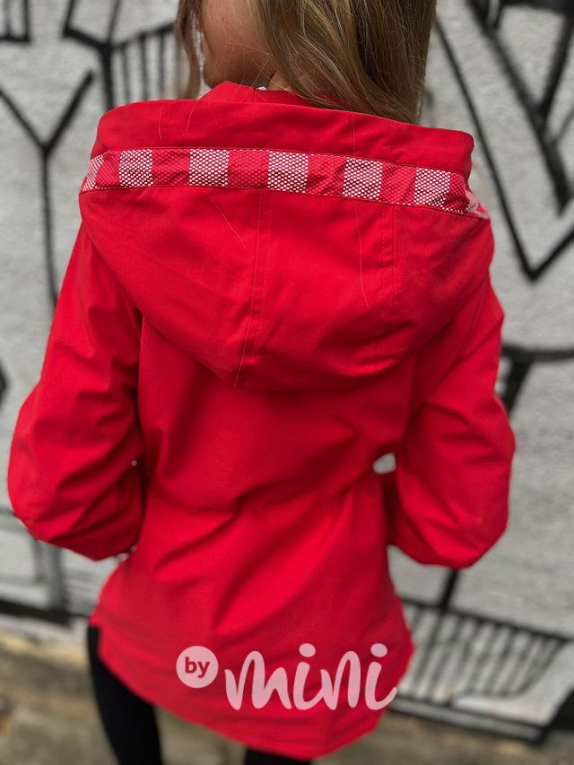 Jarní červená parka