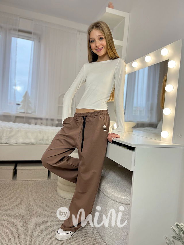 Lounge volné tepláky latté