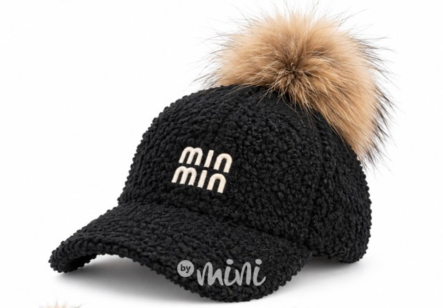 Teplý alpaka kšilt MIU s bambulkou