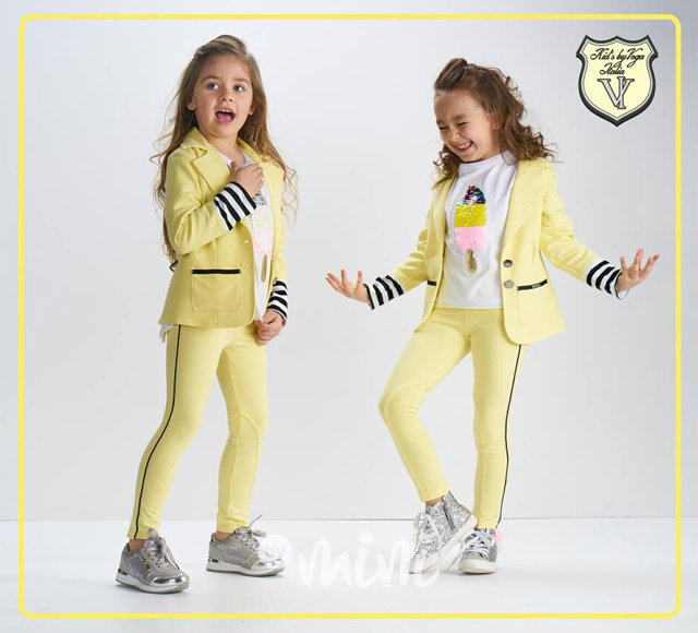 Yellow pants