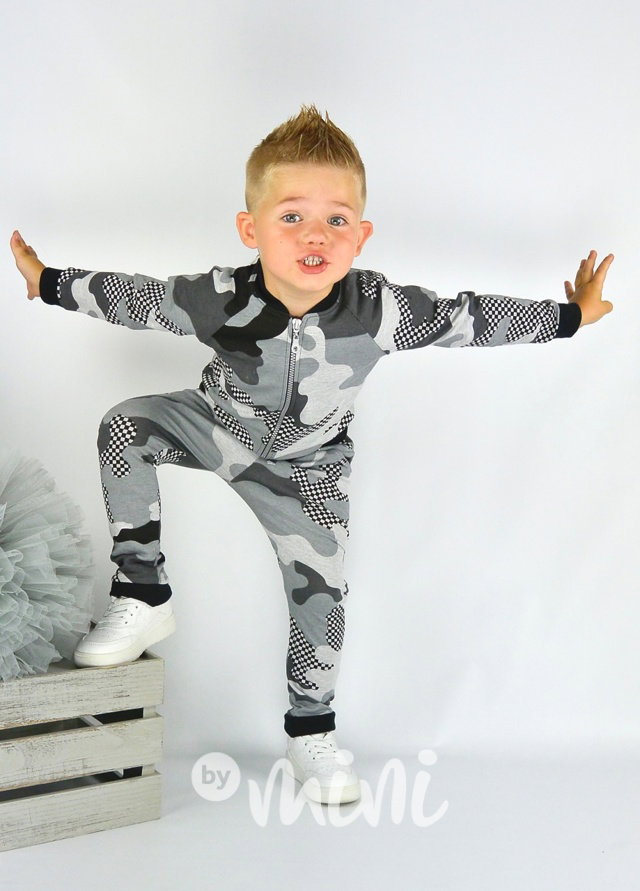 Šedá army souprava