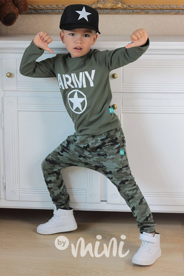 Khaki army triko s hvězdou
