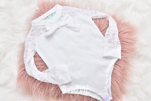 Krajkové body + červená sukýnka