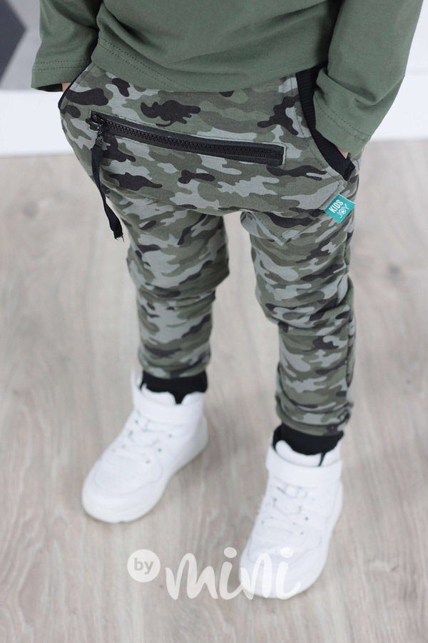 ARMY vyteplené baggy se zipem