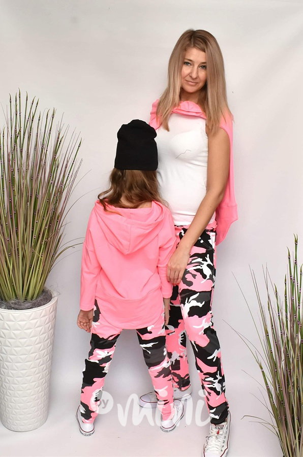 Neon PINK army baggy tepláčky *new*