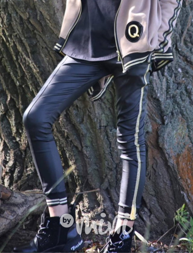Stretch leather pants - kalhoty v koženém efektu
