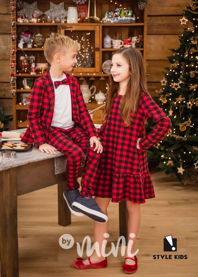 Triko s karo motýlkem