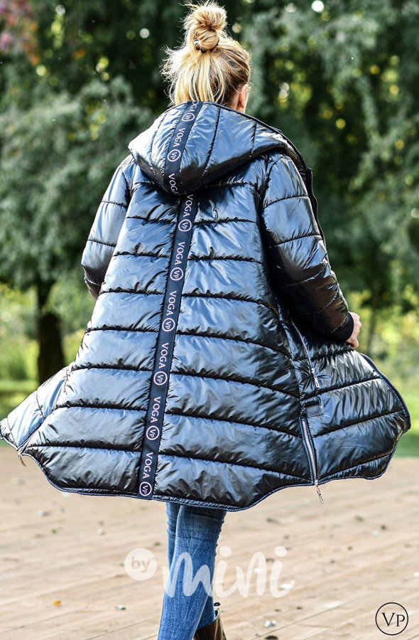 Černý prošívaný designový kabát Voga