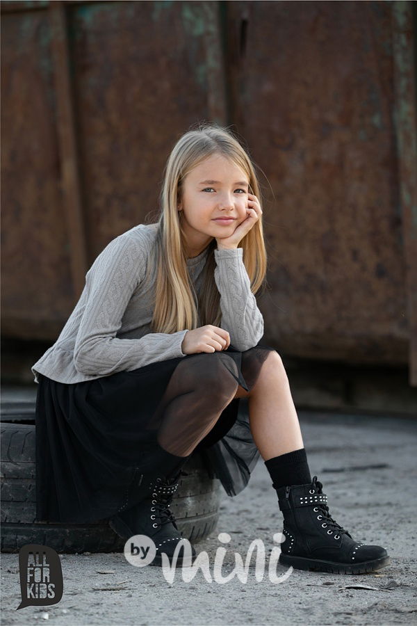 Svetrové šaty s tylem grey