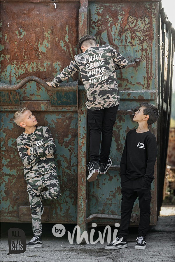 WHATEVER army kapsáče