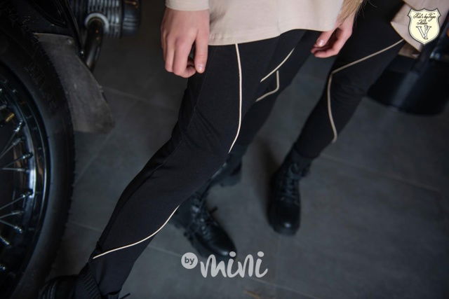 Voga designové legíny s prošitím