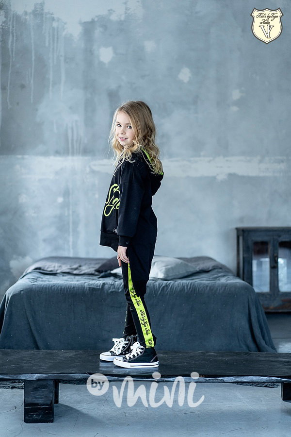 Voga atypická mikinová tunika black/neon