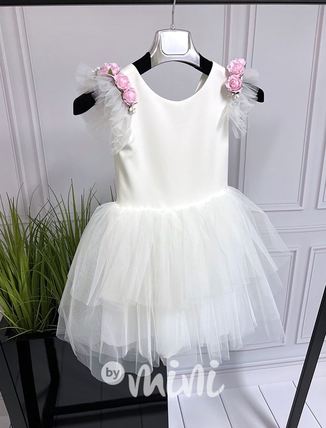 luxusní dívčí bílé šaty