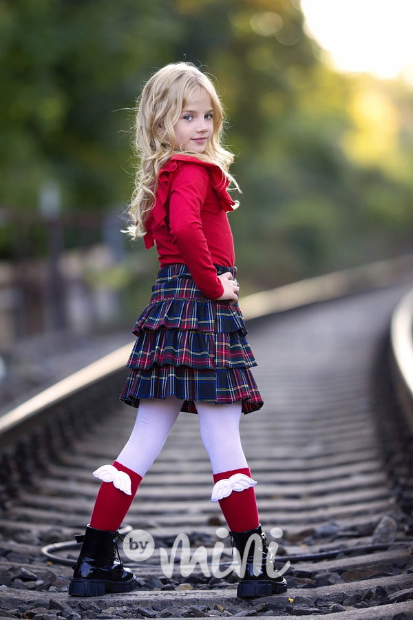 Teplá blůzka s volánky + kabelka červená