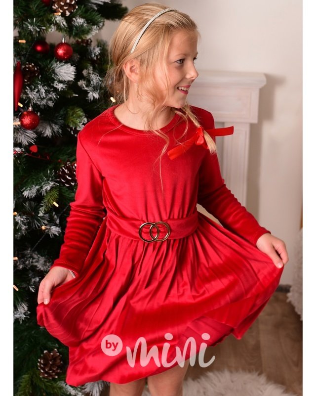 Velurové červené šaty s plisovanou sukní