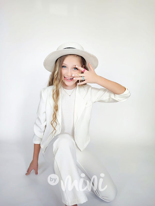 Bílé sako + kalhoty