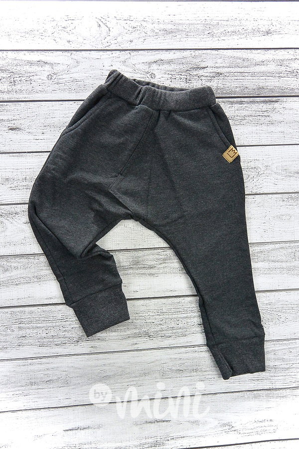 Oteplené dark grey baggy tepláčky