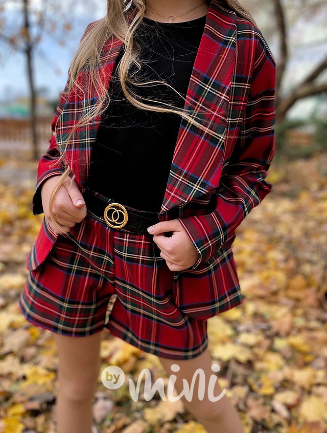 Karo sako + kraťasy