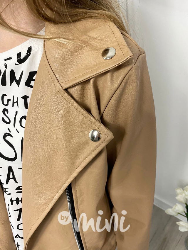 Béžový křívák s kabelkou