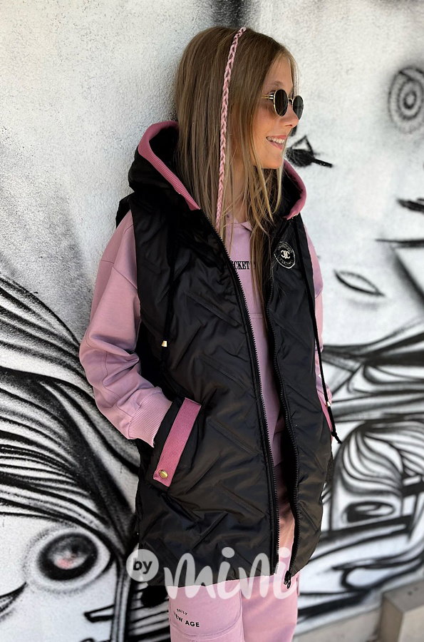 Dlouhá černá vesta