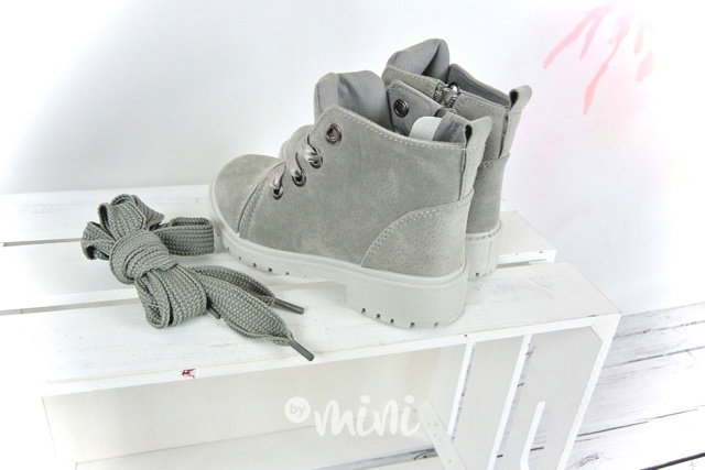 Grey workery