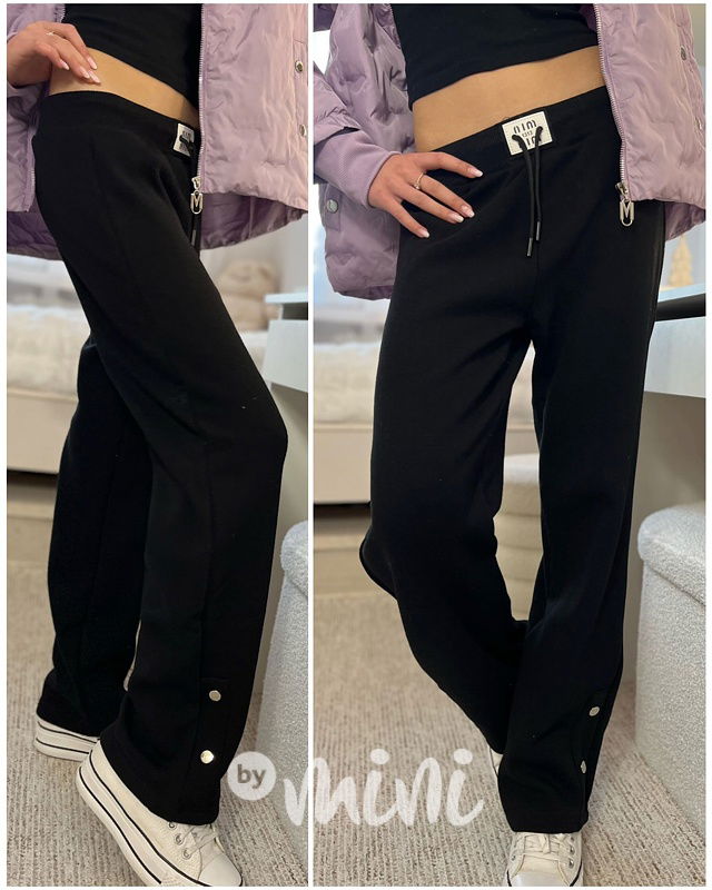 Zateplené volné tepláky se cvoky black