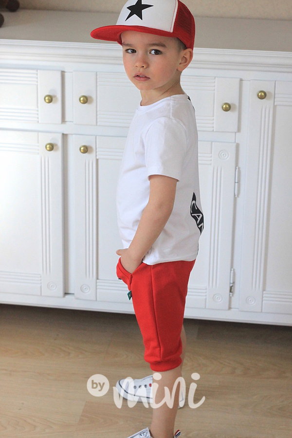 Red baggy shorts zip