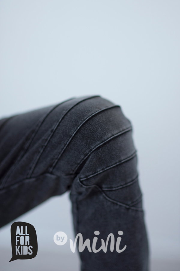 Black jeans tepláčky s prošitím