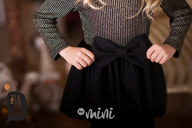 Černozlaté sváteční šaty s mašlí