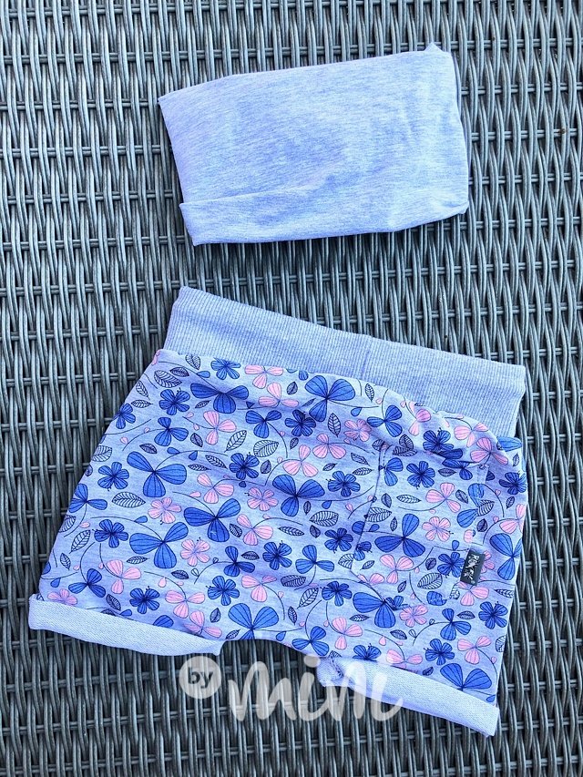 Květované baggy shorts + maxi čelenka