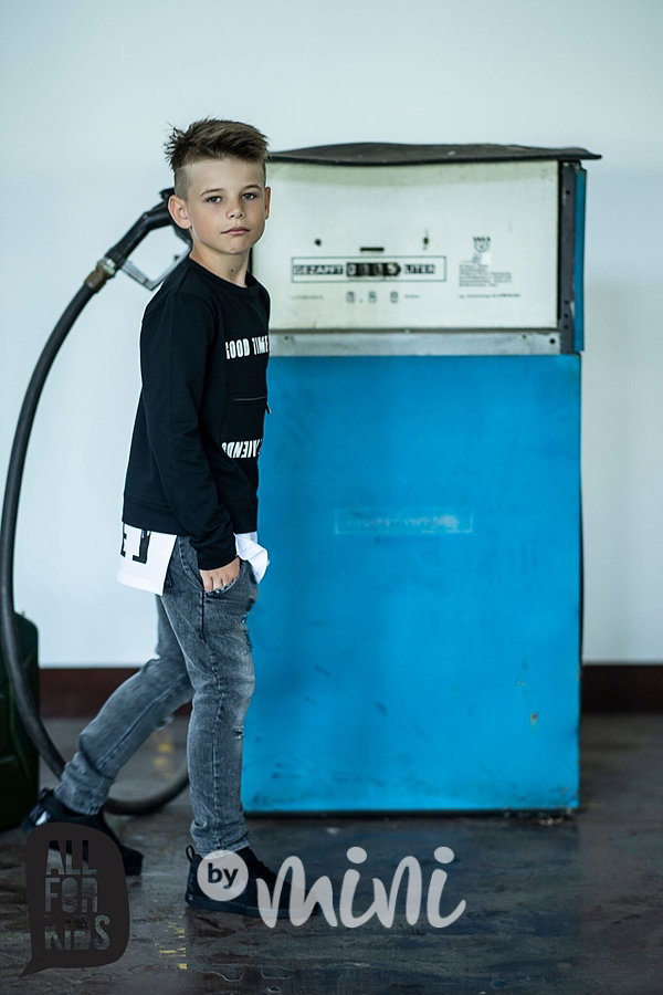 REBEL mikina černá