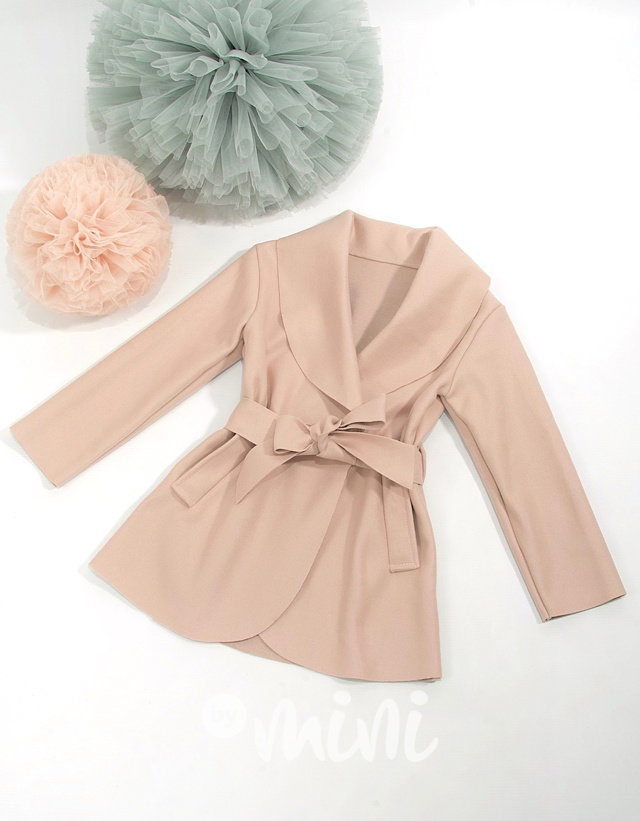 Růžový dívčí kabát s páskem