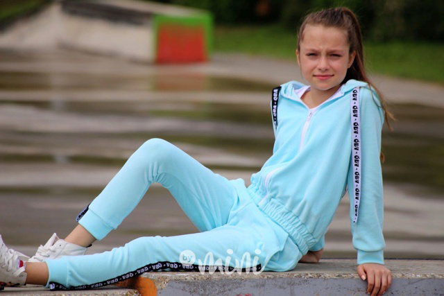 Dívčí tepláková souprava mint
