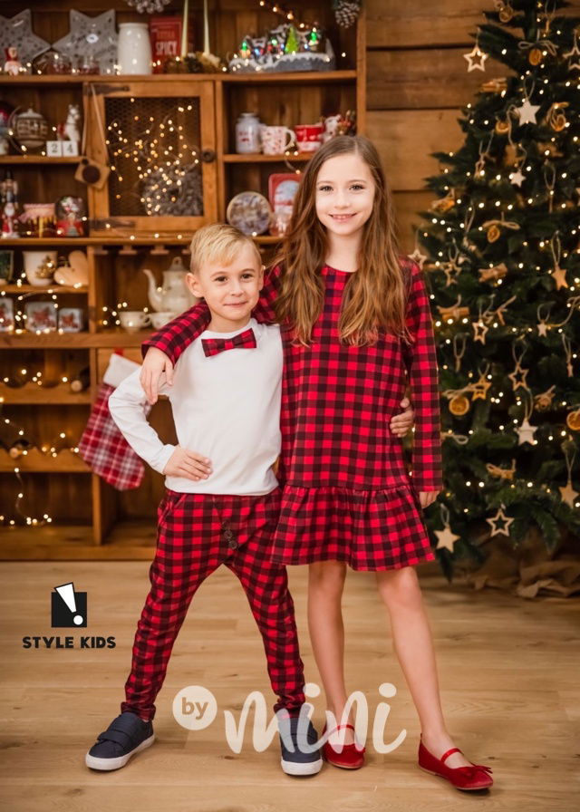 Triko s karo motýlkem