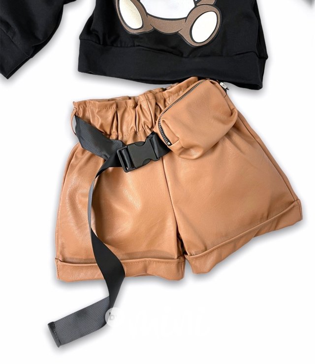 Eco leather shorts s páskem - cappuccino