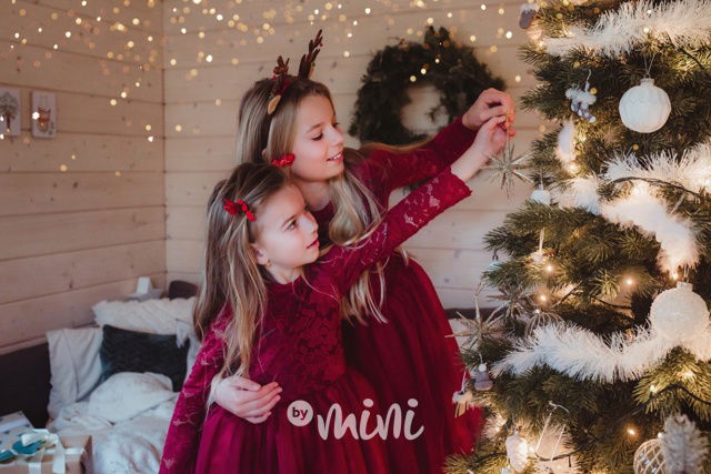 Princess krajkové šaty s maxi tylovou sukní bordo