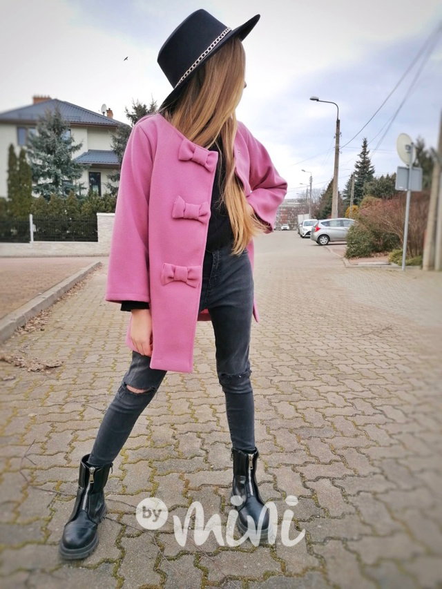 Flaušový kabát s volánky lila