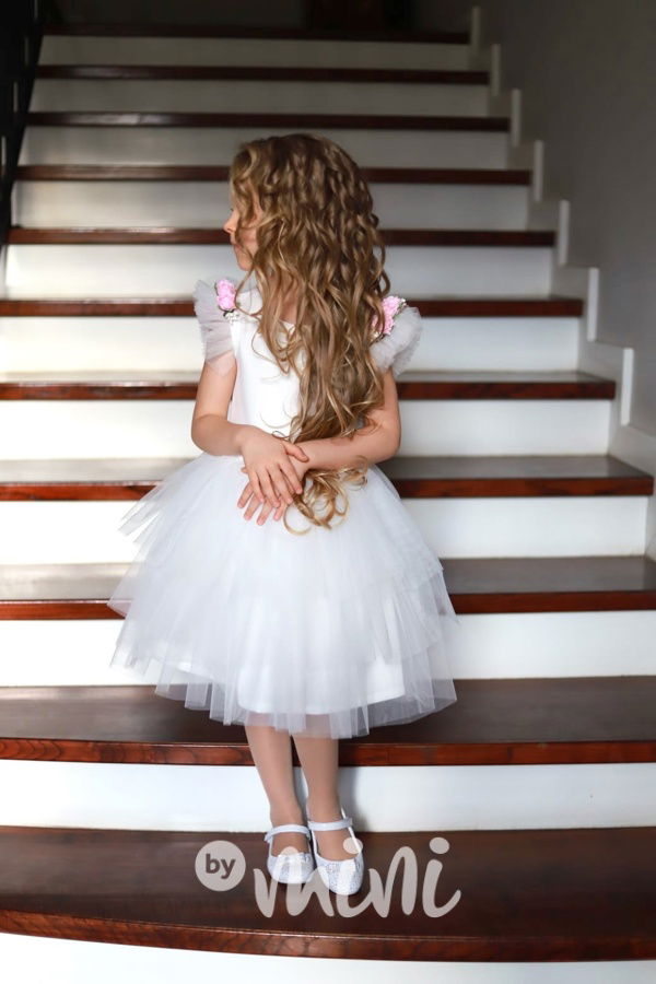 Bílé šaty pro družičky
