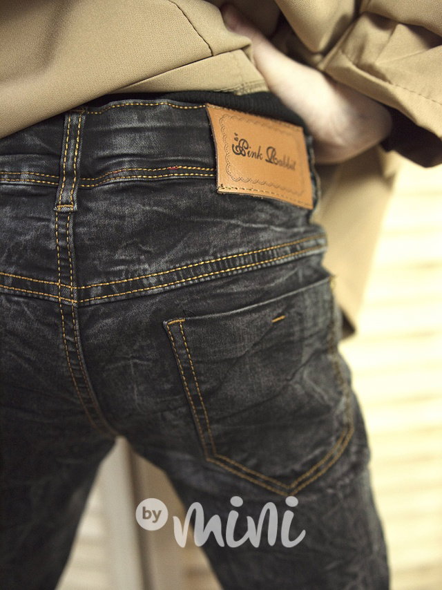 LOVE black jeans