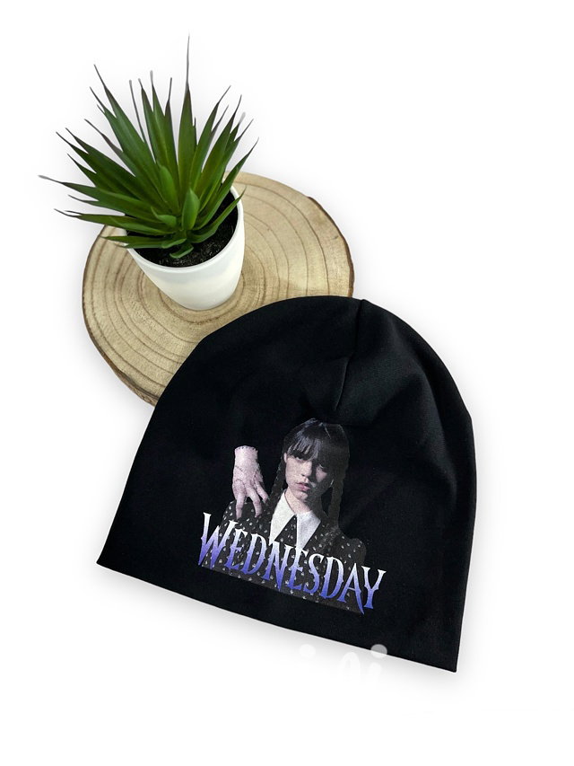 Wednesday a Věc čepice