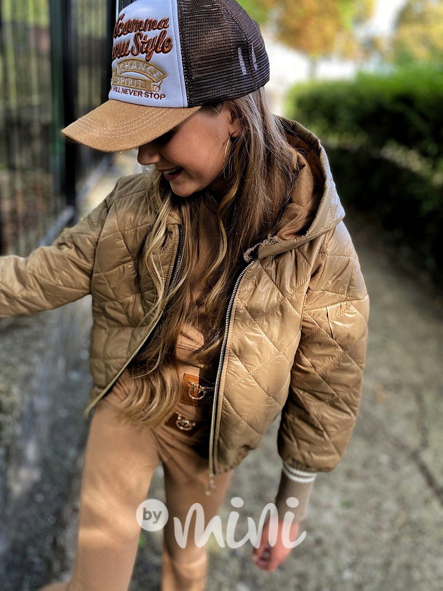 Beige prošívaná bunda s náplety
