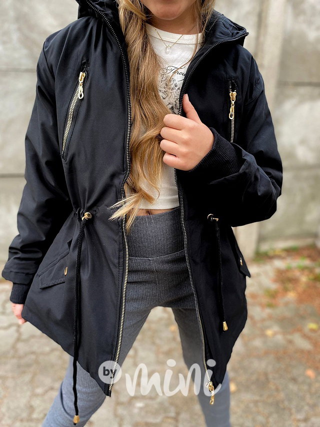 Černá podzimní parka