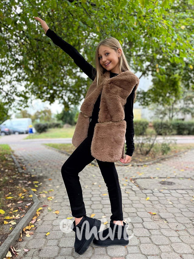 Chlupatá vestička coffee